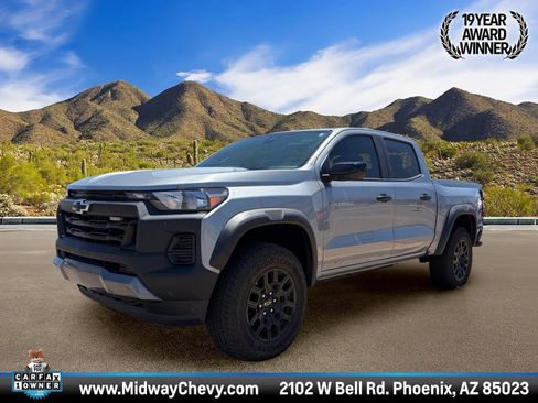 Used 2024 Chevrolet Colorado Trail Boss w/ Advanced Trailering Package AWD/4WD image 1