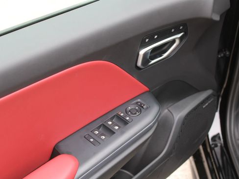 New 2025 Kia K4 GT-Line image 18