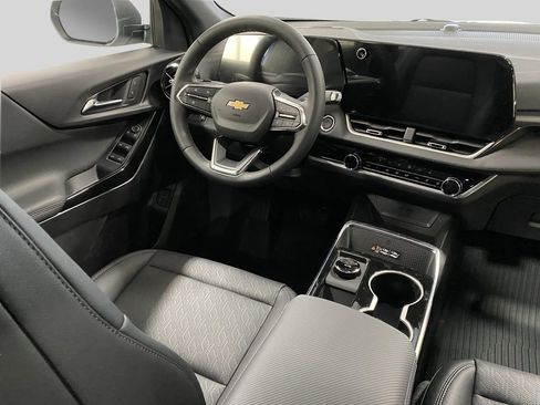 New 2026 Chevrolet Equinox LT w/ Convenience Package II image 8