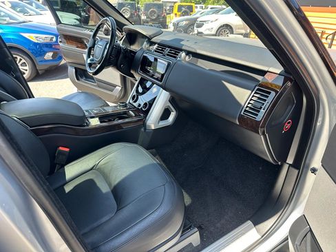 Used 2018 Land Rover Range Rover Supercharged AWD/4WD image 24