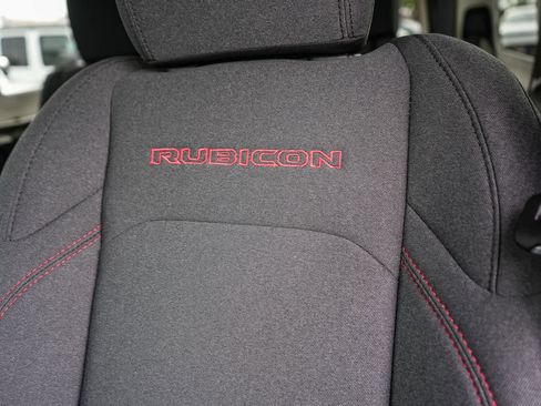 New 2026 Jeep Wrangler Unlimited Rubicon w/ Xtreme 35 Tire Package image 25