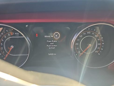 Used 2023 Jeep Gladiator Rubicon w/ LED Lighting Group AWD/4WD image 8