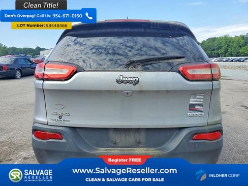 Used 2017 Jeep Cherokee Latitude w/ Cold Weather Group AWD/4WD image 8