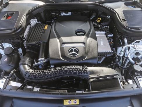Used 2019 Mercedes-Benz GLC 300 image 29