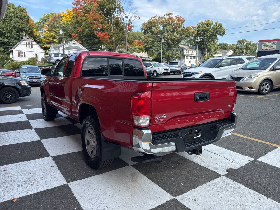 Used 2016 Toyota Tacoma SR5 w/ Towing Package AWD/4WD image 4