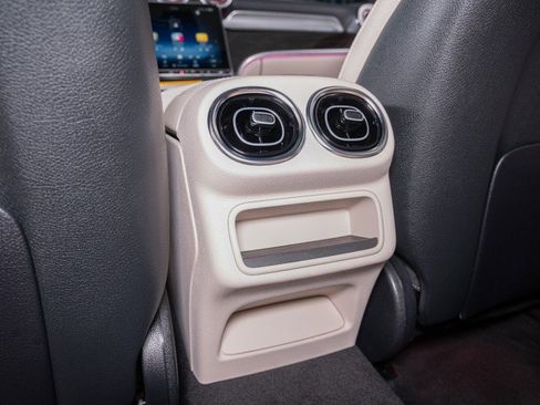 Used 2026 Mercedes-Benz GLC 300 image 25