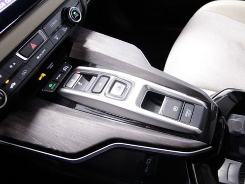 Used 2018 Honda Clarity Plug-In Hybrid image 25