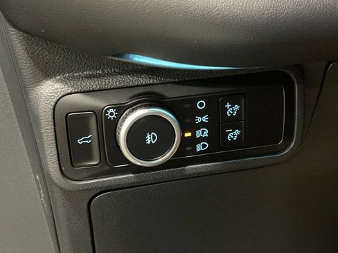 Used 2025 Ford Explorer ST AWD/4WD image 29