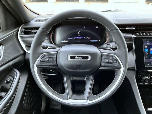 Certified 2024 Jeep Grand Cherokee L Altitude image 12