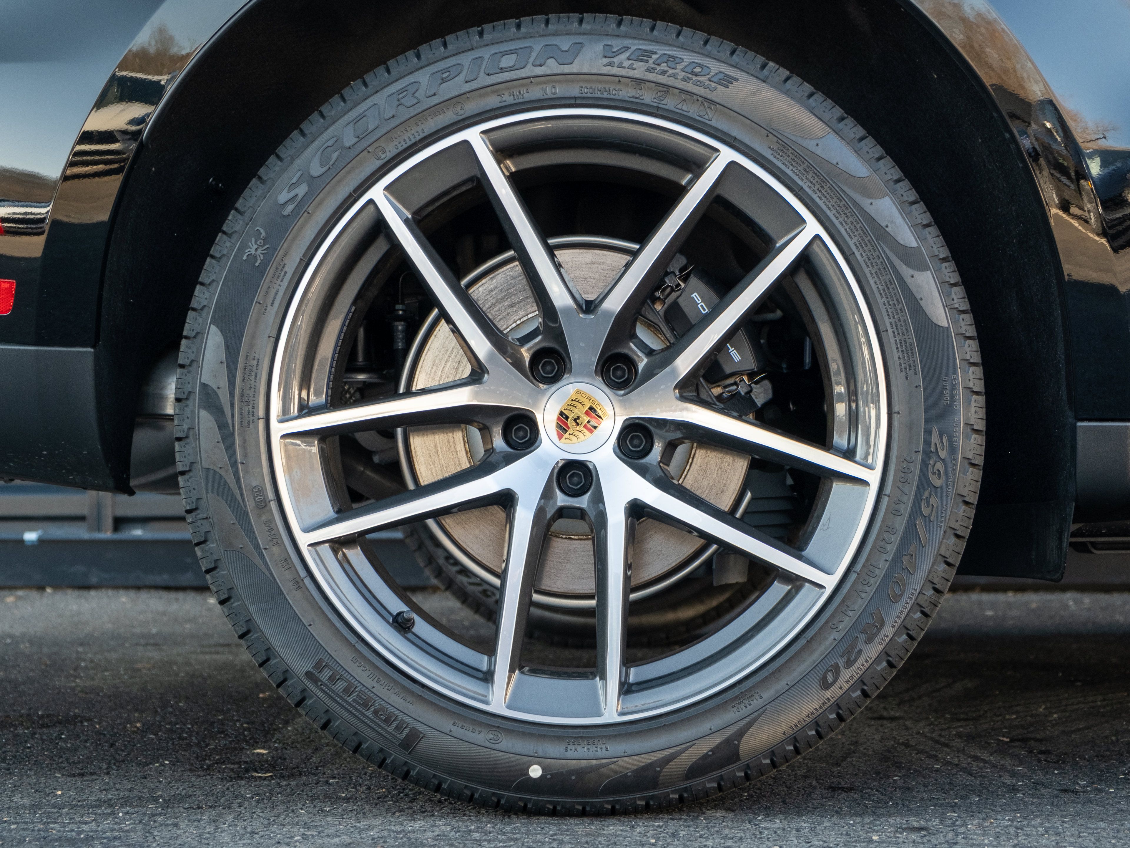 Certified 2026 Porsche Macan AWD/4WD image 14