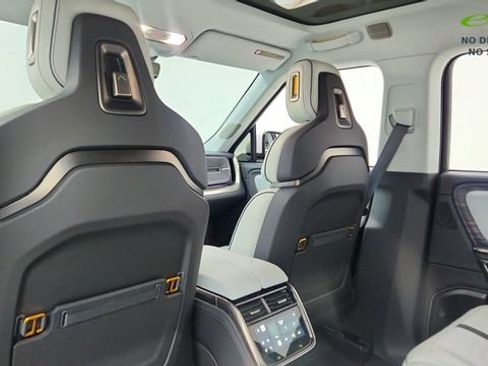 Used 2024 Rivian R1S Adventure AWD/4WD image 35