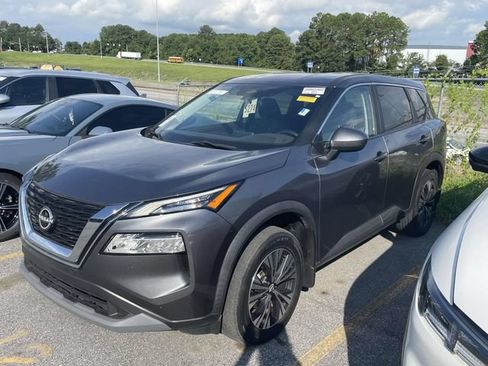 Used 2023 Nissan Rogue SV FWD image 4