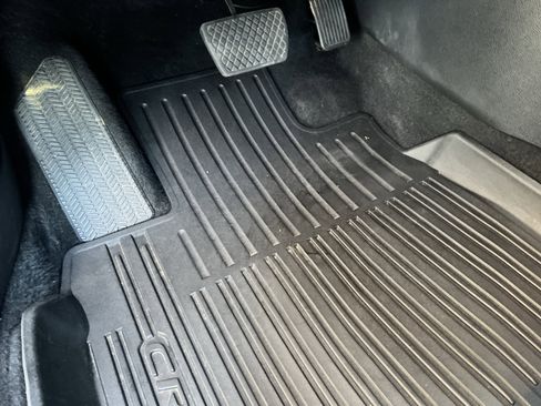 Used 2020 Honda CR-V Touring image 17