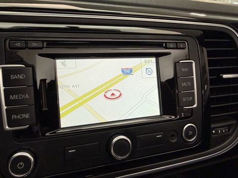 Used 2013 Volkswagen Beetle 2.5 FWD image 19