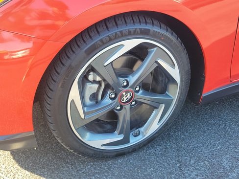 Used 2019 Hyundai Veloster Turbo image 5