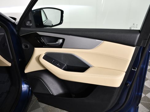 Certified 2025 Acura MDX SH-AWD image 40