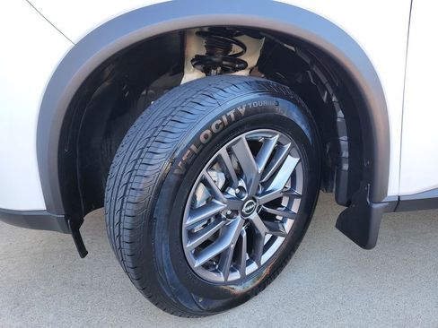 Certified 2024 Nissan Rogue S image 30