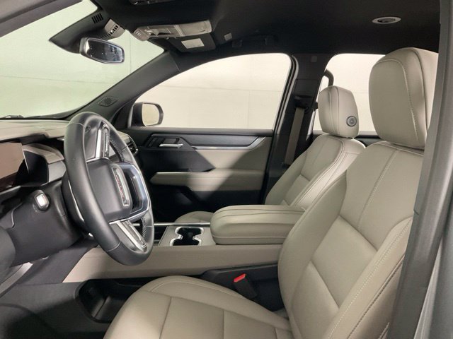 Used 2025 GMC Acadia Elevation w/ Elevation Premium Package FWD image 29