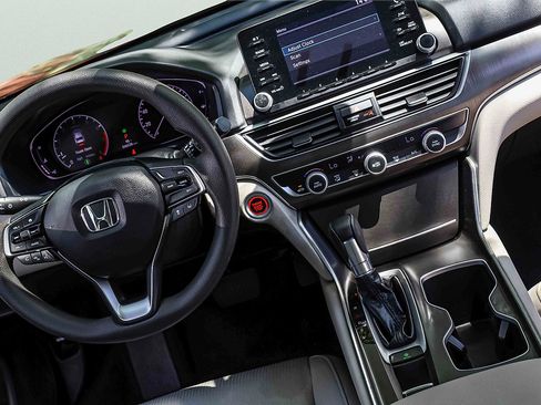 Used 2019 Honda Accord LX image 18