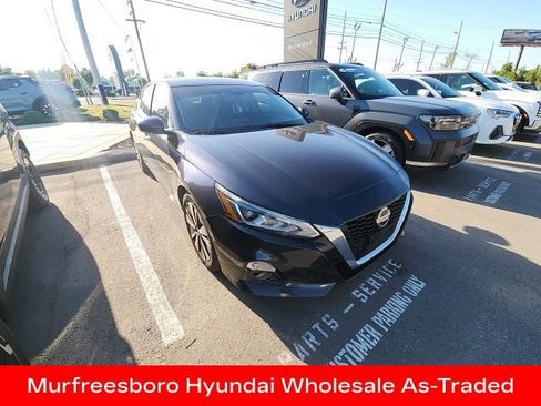 Used 2020 Nissan Altima 2.5 SL FWD image 2
