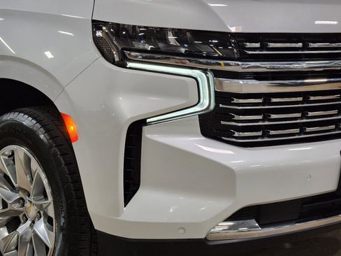 Used 2024 Chevrolet Tahoe Premier AWD/4WD image 13