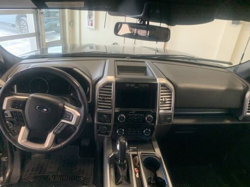 Used 2016 Ford F150 Lariat image 10