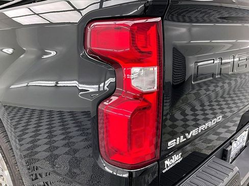 Used 2022 Chevrolet Silverado 1500 High Country w/ Technology Package image 31