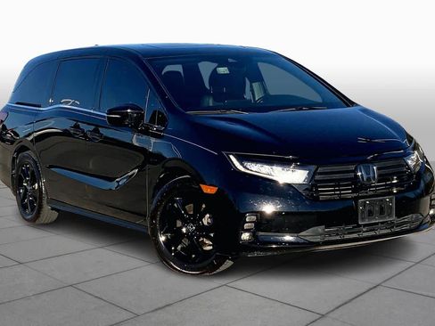 Used 2024 Honda Odyssey Sport image 2