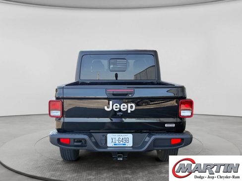 Used 2021 Jeep Gladiator Overland w/ Popular Equipment Package AWD/4WD image 6
