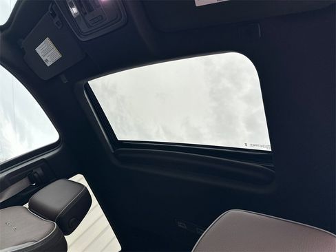 Used 2024 GMC Sierra 2500 Denali w/ Denali Reserve Package image 33