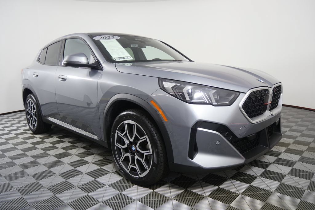 Certified 2025 BMW X2 xDrive28i w/ Premium Package AWD/4WD image 7