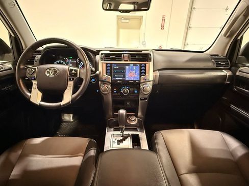 Used 2023 Toyota 4Runner SR5 Premium w/ Moonroof Package AWD/4WD image 29