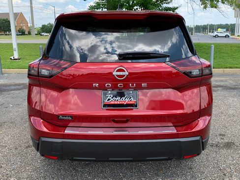 New 2026 Nissan Rogue SV FWD image 4