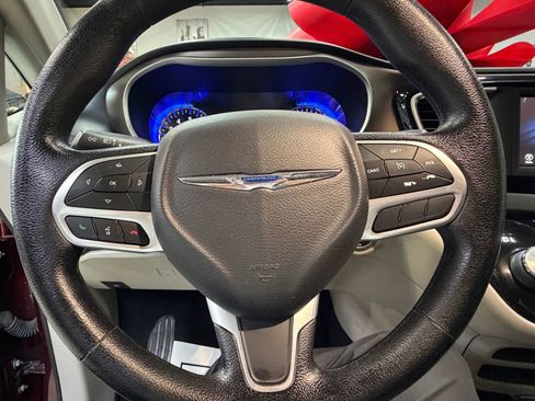 Used 2021 Chrysler Voyager Lxi image 45