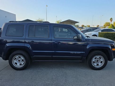 Used 2015 Jeep Patriot Sport w/ Power Value Group FWD image 9