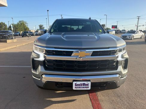 Used 2025 Chevrolet Silverado 1500 LT AWD/4WD image 2