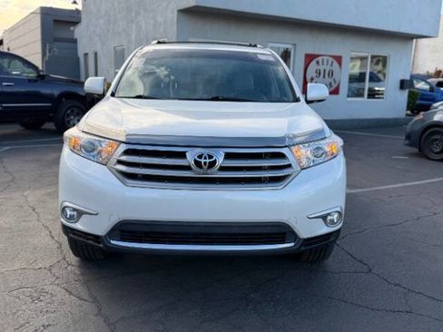 Used 2012 Toyota Highlander Limited w/ Tow Pkg FWD image 7