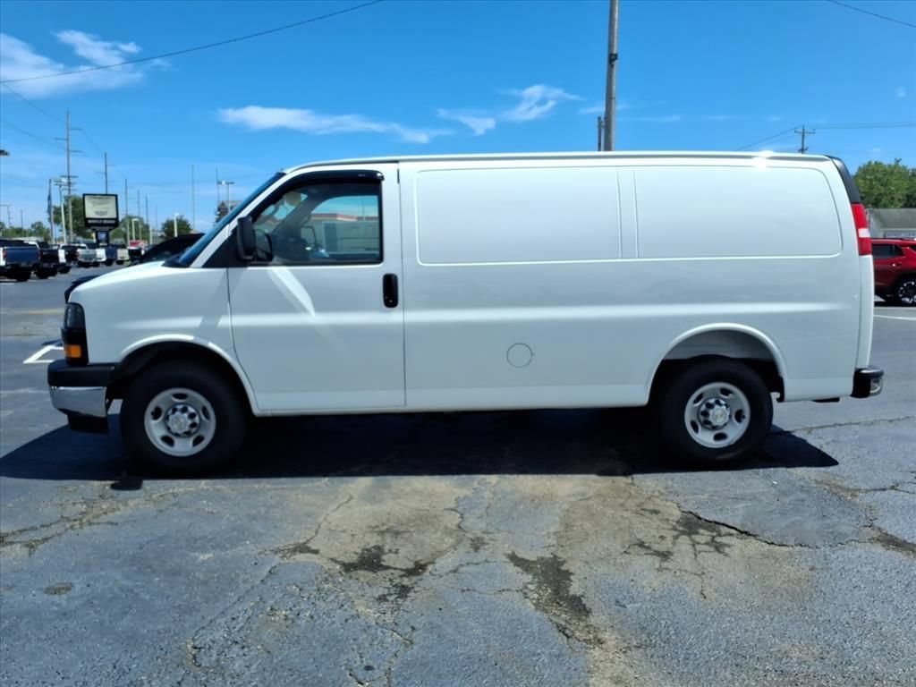 New 2026 Chevrolet Express 2500 w/ Driver Convenience Package RWD image 6