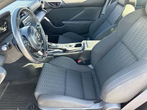 Used 2025 Toyota GR86 w/ ALL Weather Mat Package (TMS) RWD image 20