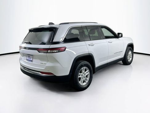 Used 2023 Jeep Grand Cherokee Laredo w/ Luxury Tech Group I image 5