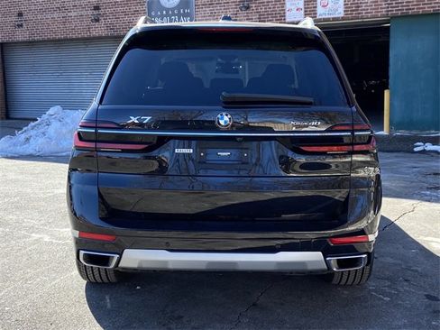 Certified 2023 BMW X7 xDrive40i w/ Parking Assistance Package image 6