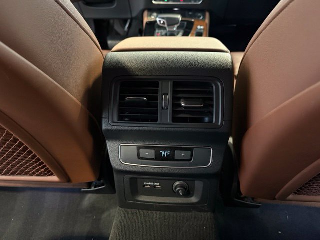 Used 2021 Audi Q5 e Premium Plus AWD/4WD image 24