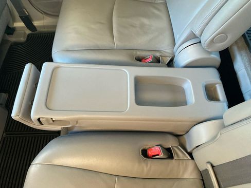 Used 2008 Toyota Highlander Limited FWD image 23