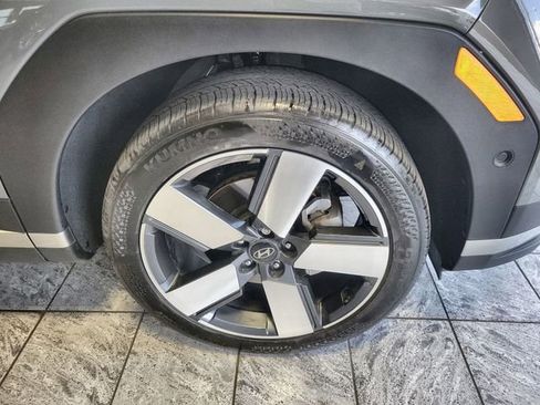 Used 2025 Hyundai Santa Fe Limited AWD/4WD image 10