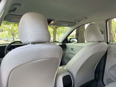 Used 2025 Hyundai Kona SE FWD image 23