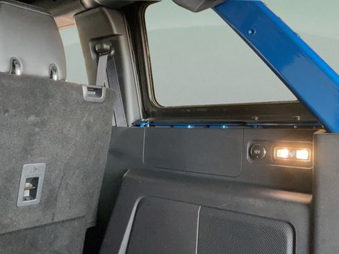 Used 2022 Ford Bronco Wildtrak AWD/4WD image 35