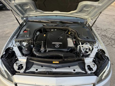 Used 2017 Mercedes-Benz E 300 4MATIC image 22