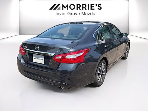 Used 2017 Nissan Altima 2.5 SV FWD image 5