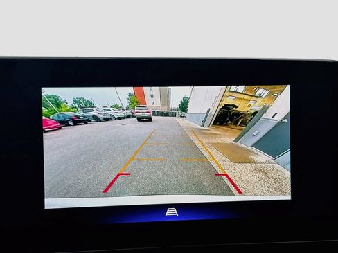 Used 2025 Chevrolet Trax ACTIV w/ Driver Confidence Package FWD image 16