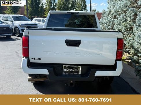 Used 2025 Toyota Tacoma TRD Off-Road image 6